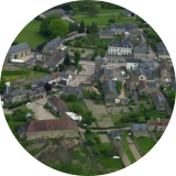 Le bourg-Vue aérienne ( © Claude Lemmel )