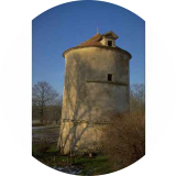 Pigeonnier du château ( © Alain Millot )